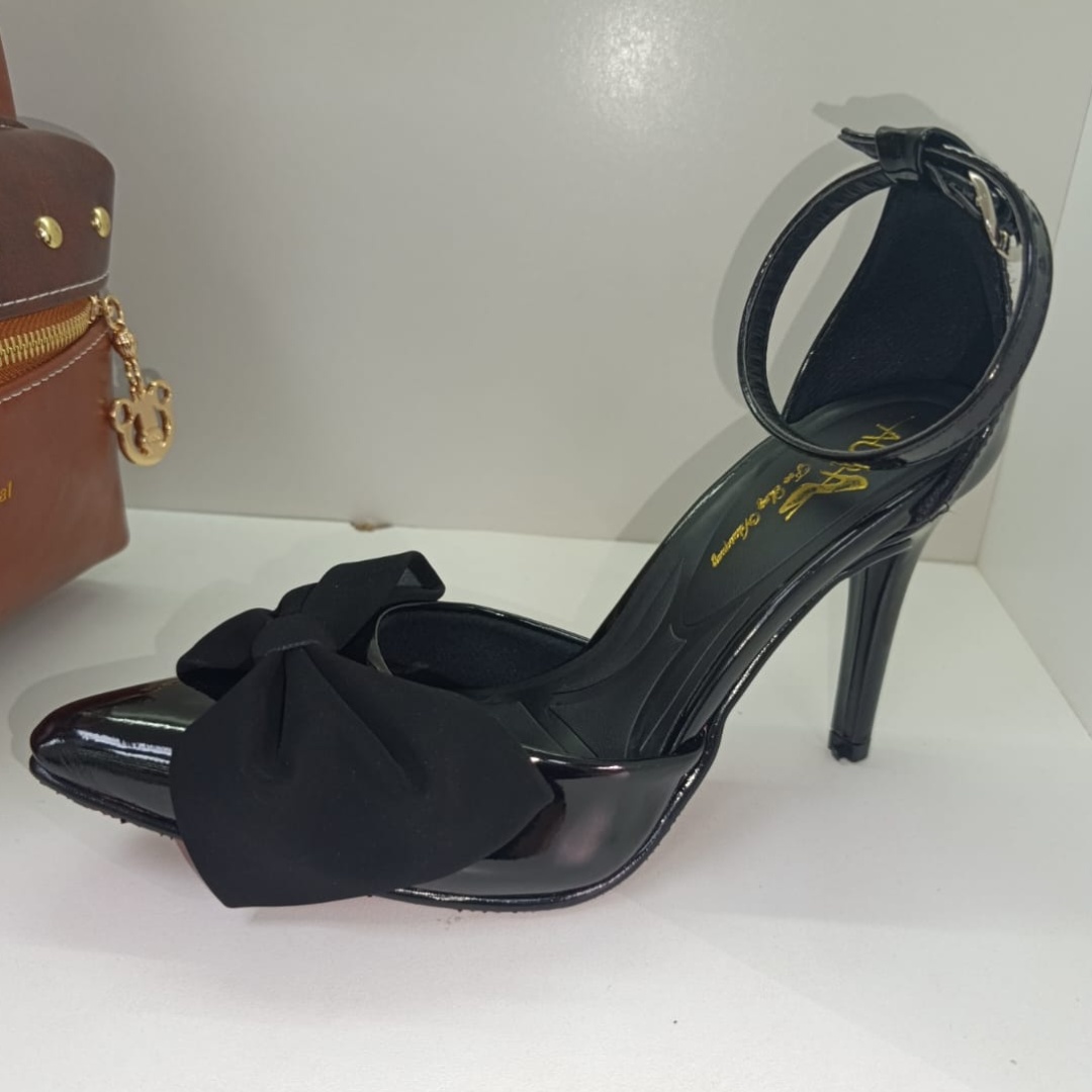 Stiletto Scarlet Negro Delgado X9