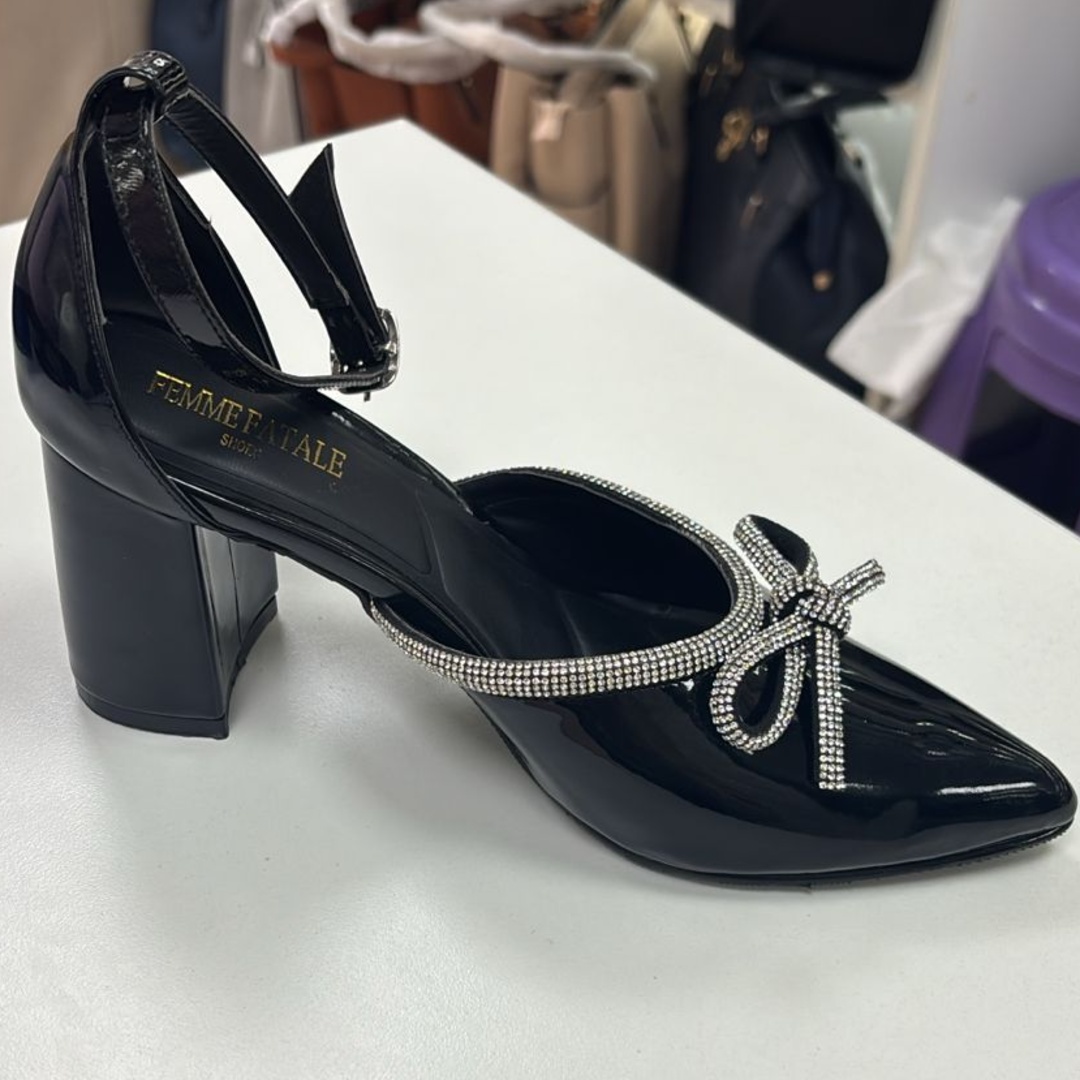 Stiletto Zoe Negro Taco Cuadrado X7