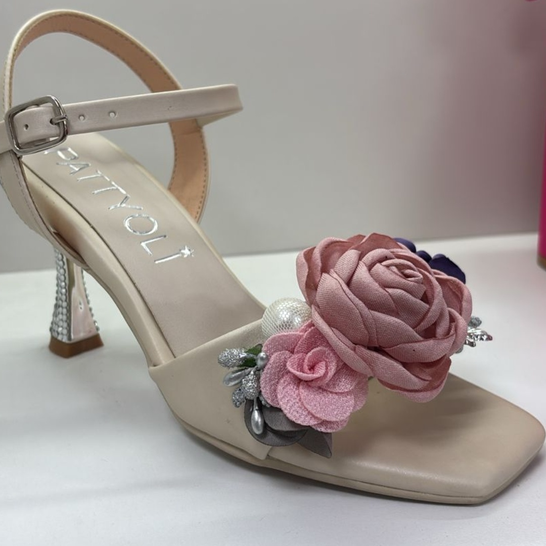 Sandalia Flores Pattyoli