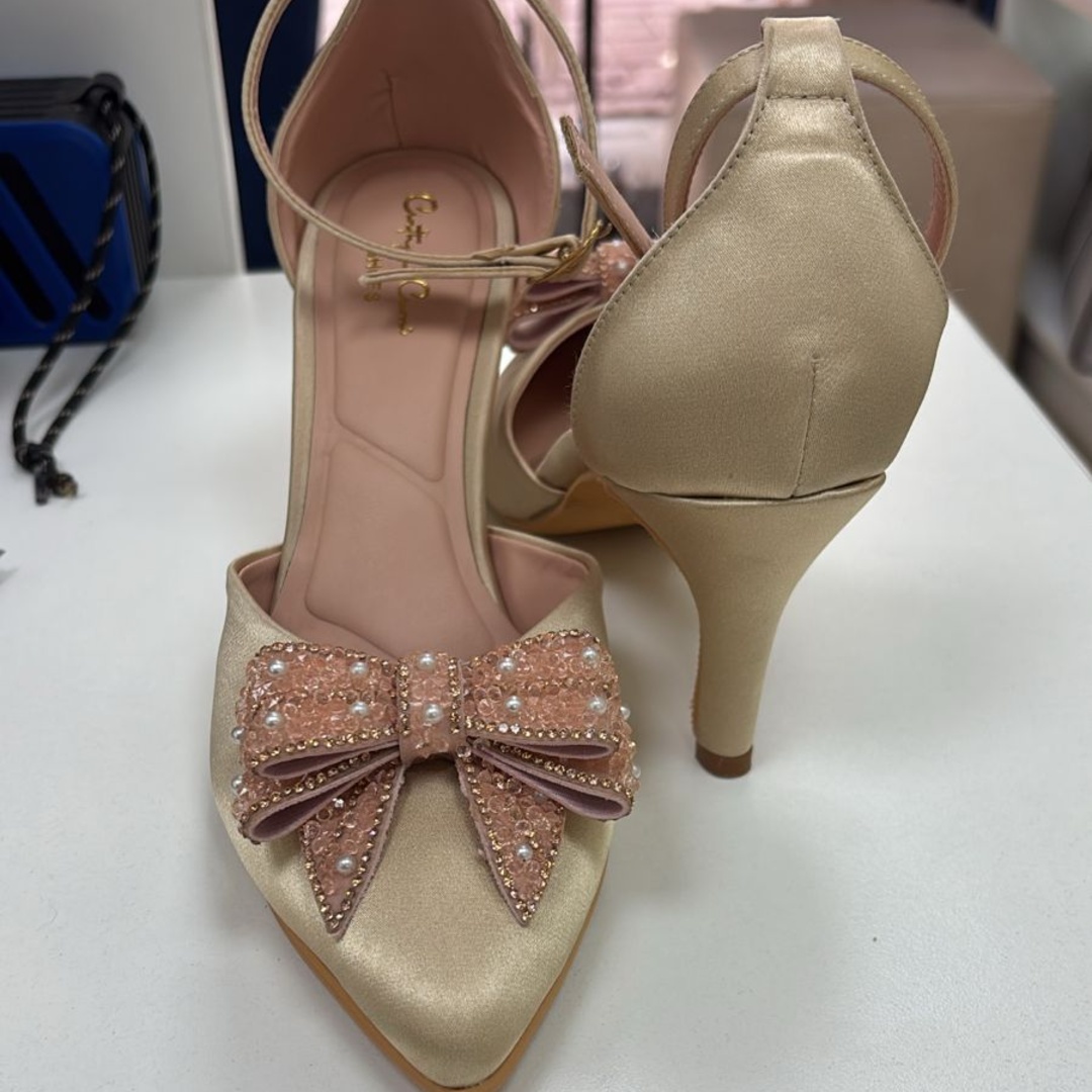 Stiletto Nude Satin X7 Delgado