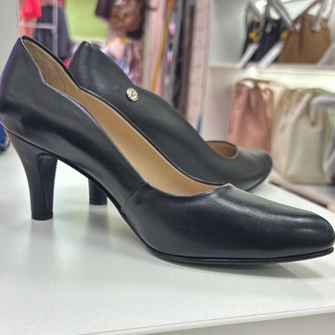 Stiletto Cuero Legitimo X7 Negro