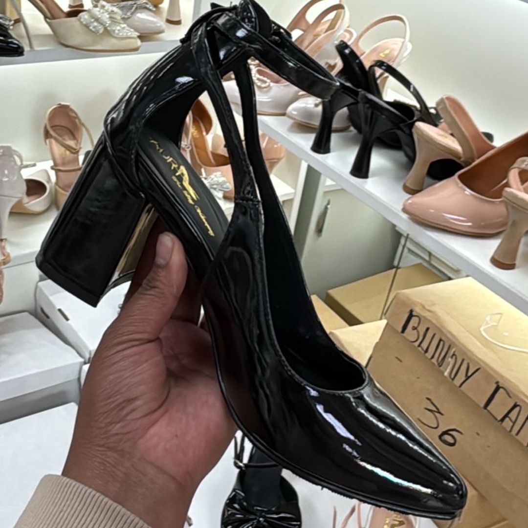 Stiletto Antonella  X7 Negro Charol